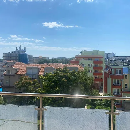 Semiramida Gardens Apartment * Slăntjev Brjag